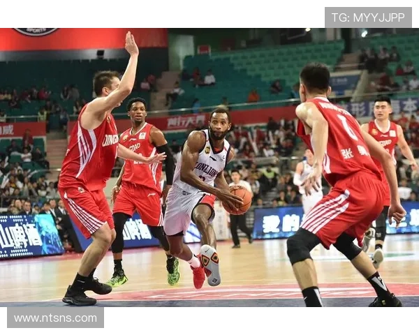 广州龙狮携手西班牙卢森图姆篮球俱乐部